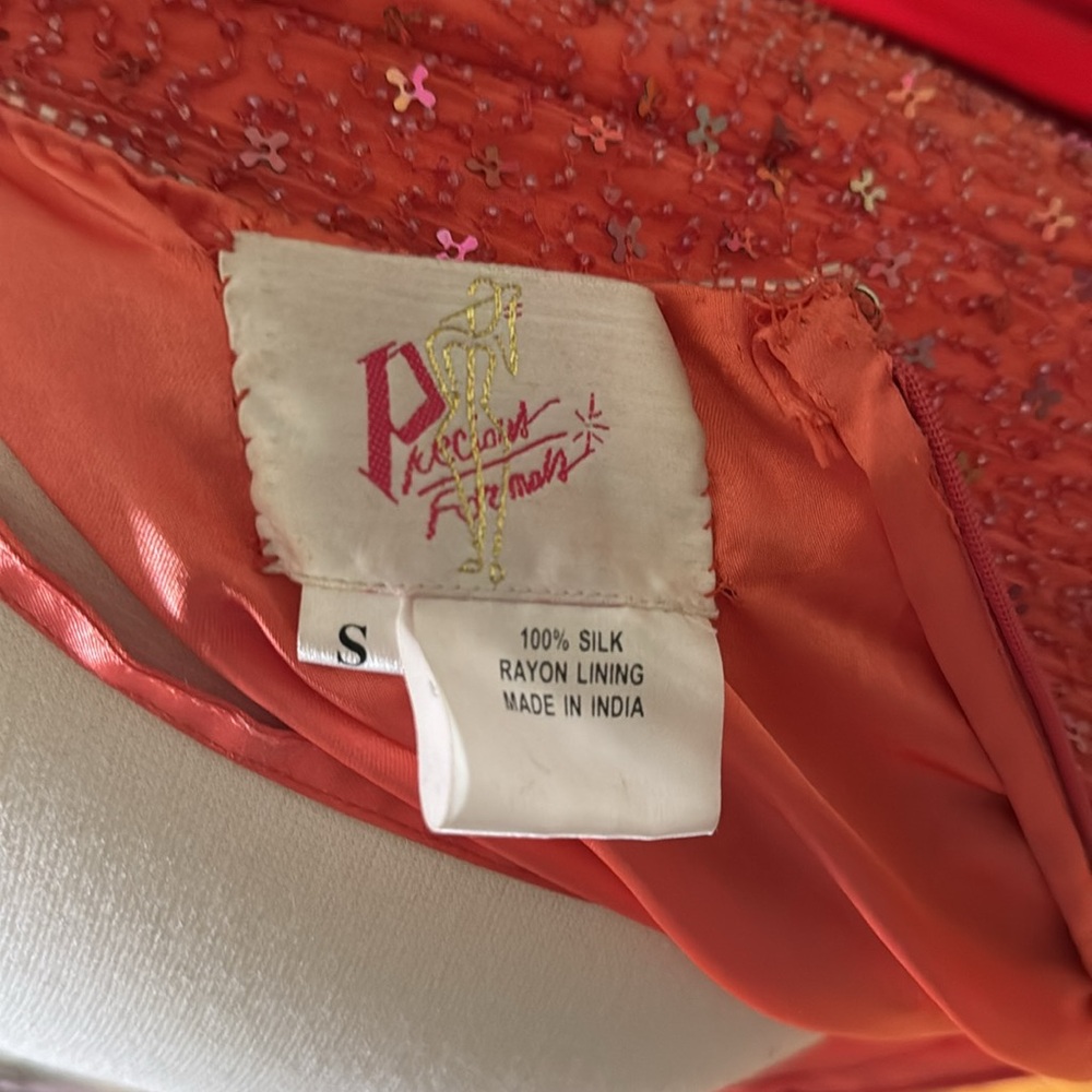 Crosslisted        ***SOLD***         Coral “shrimp” pink, vintage, fully beaded - Picture 13 of 16